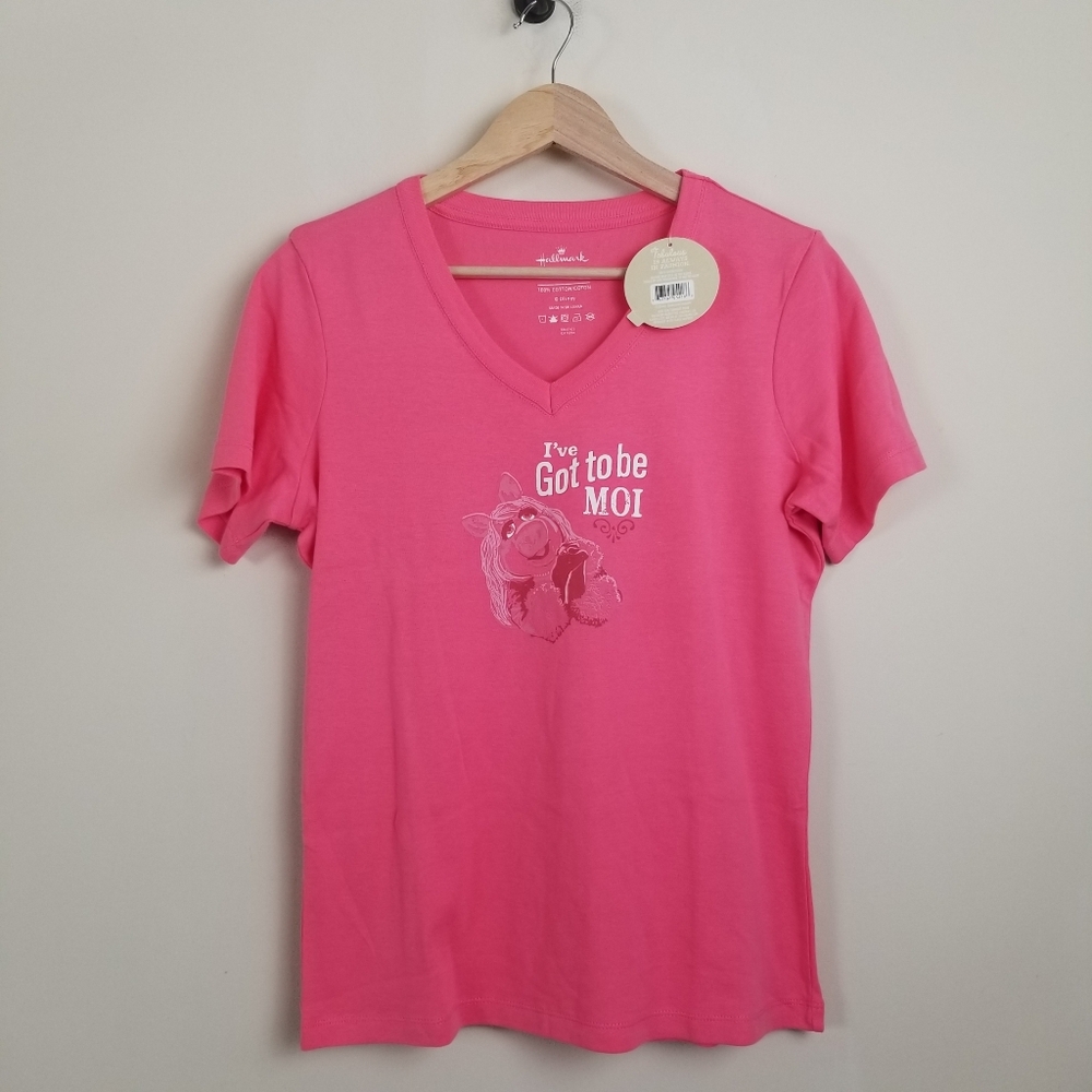 Hallmark Disney Miss Piggy It's Got To Be Moi Cotton V-Neck T Shirt Medium NWT